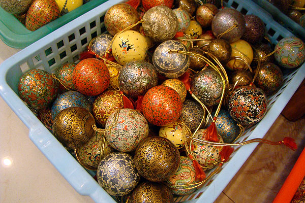 papermache crats kashmir